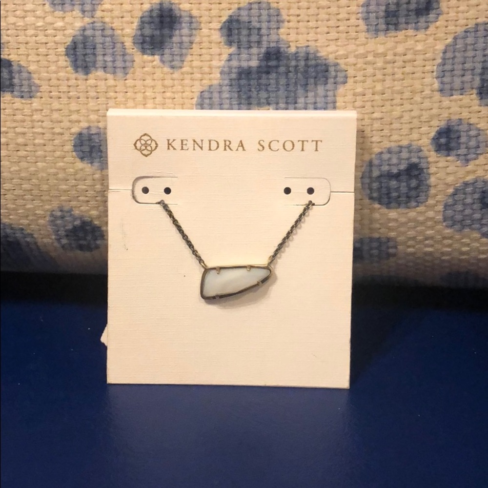 KENDRA SCOTT pendant necklace